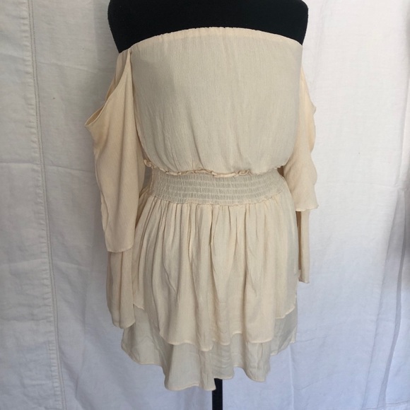 Solemio Los Angeles off the Shoulder Boho Cream Top 3/4 flare sleeve Size M - Picture 2 of 9